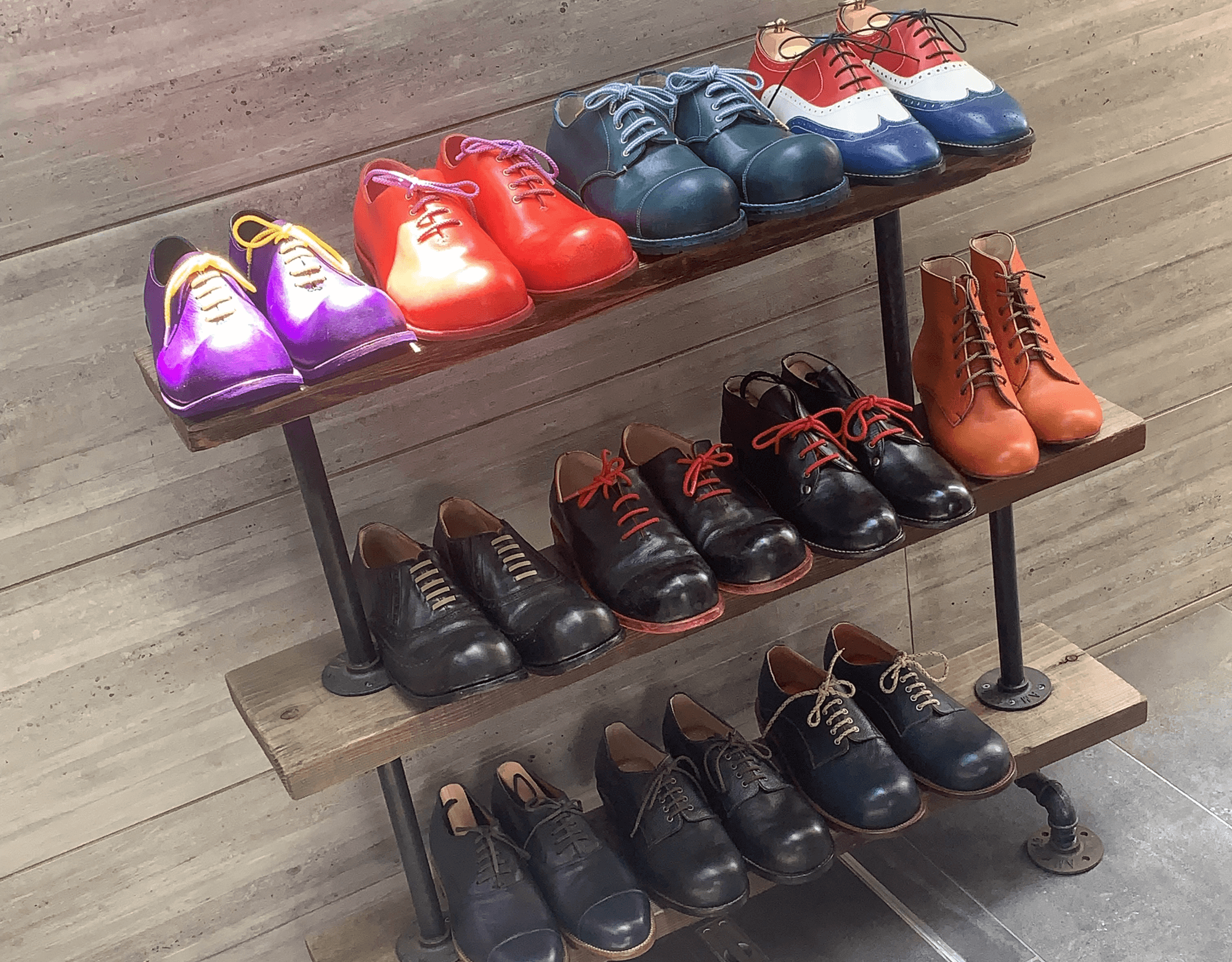 個性的な様々な靴